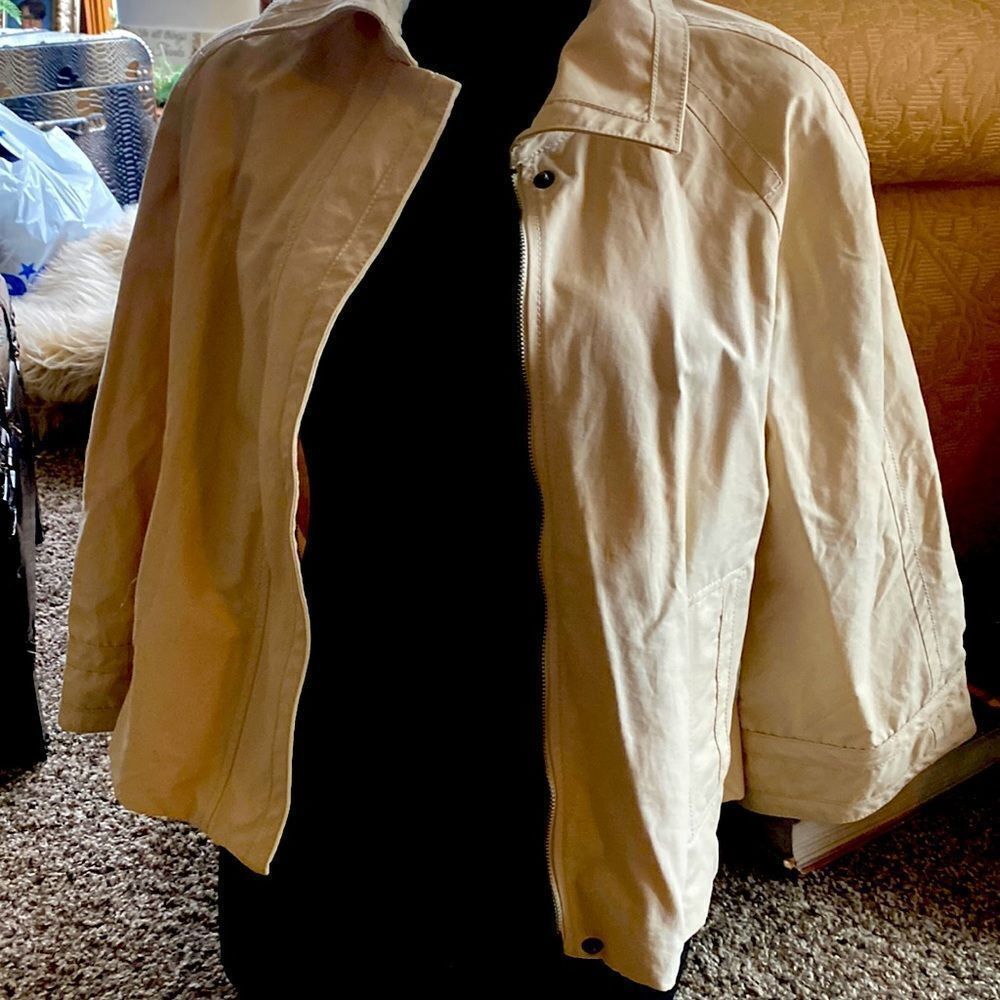 Old Navy all weather Beige jacket 🧥 pea coat small